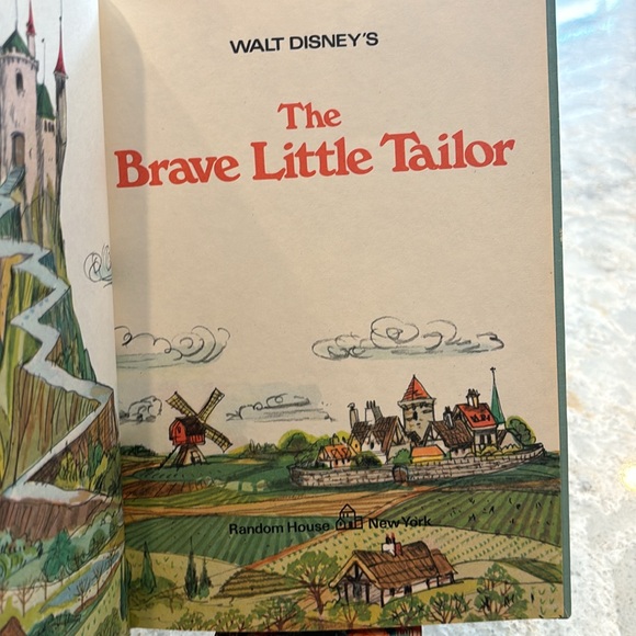 Walt Disney’s: The Brave Little Tailor children’s reading book - Picture 6 of 8